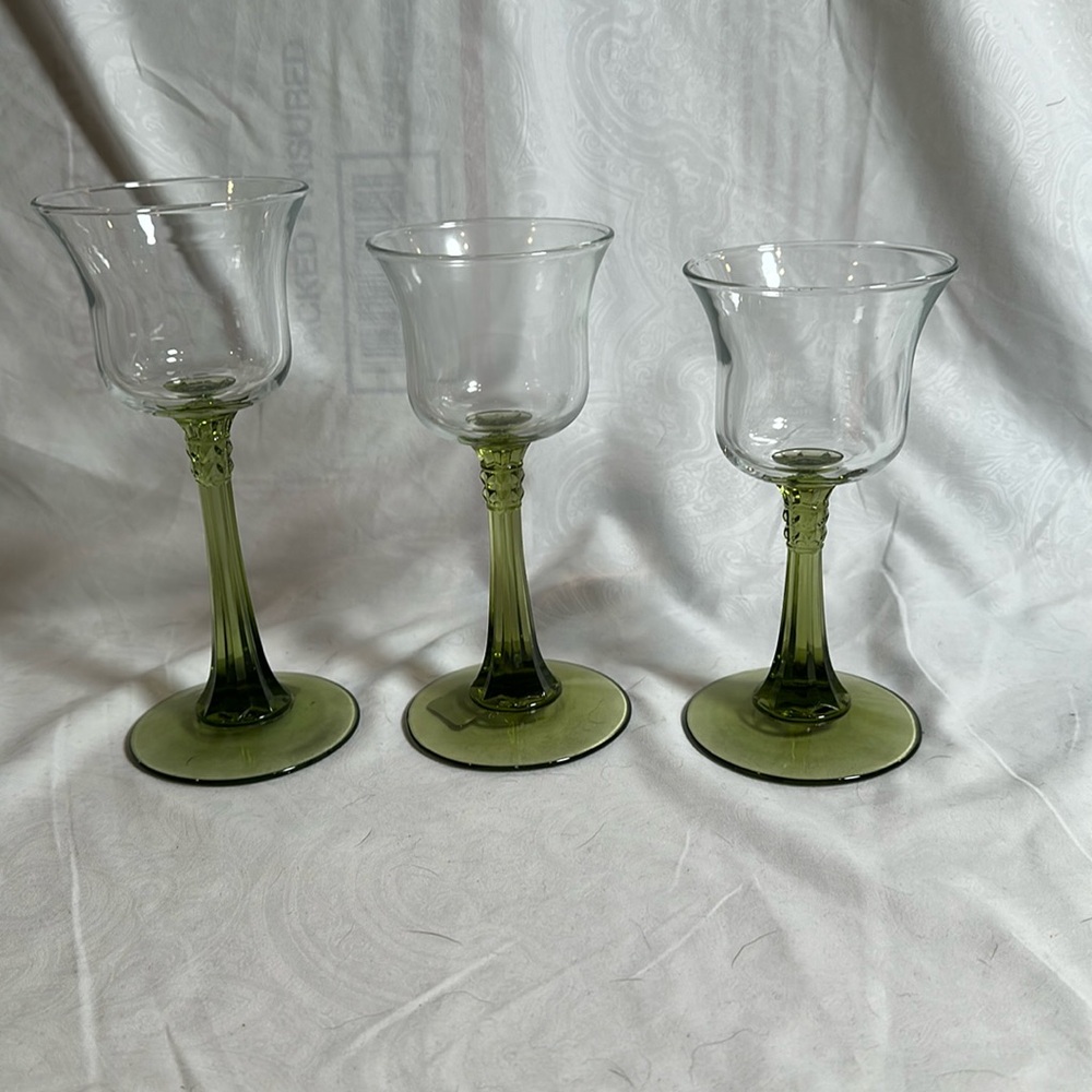 Party Light  radiant glow stemmed Trio candle holders Green glass NEW